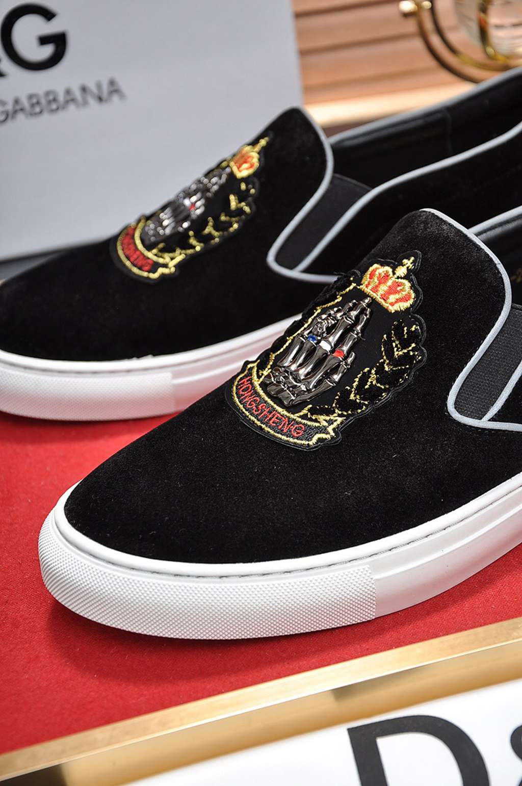 D*G sneaker